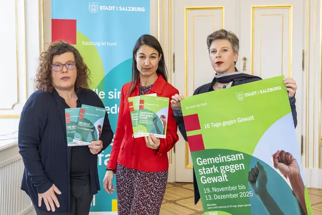 Programmpräsentation 16 Tage gegen Gewalt. Im Bild: v.l.:Doris Wlczek-Spanring, StoP, Isabel Bojanovsky, Gewaltschutzschirm; Alexandra Schmidt, Frauen- und Gleichbehandlungsbeauftragte