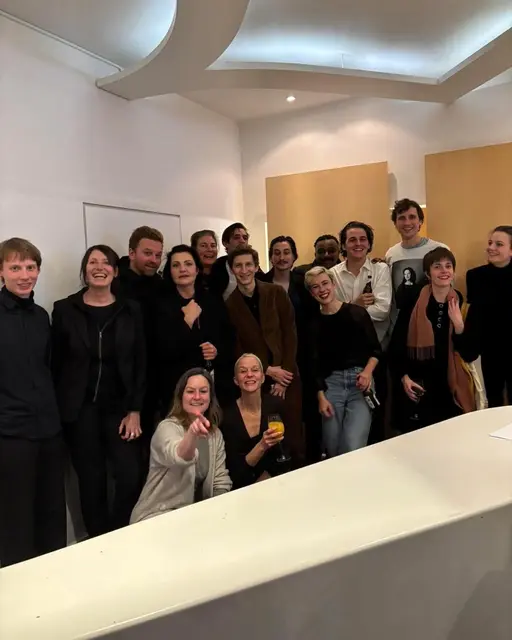 Julia Kreusch, Julian Tzschentke, Jens Claßen, Laura Laufenberg, Markus Hamele, Bettina Kerl, Caroline Baas, Nikolai Gemel,

Lukas Walcher, Tobias Artner, Max Lindemann, Katja Pech, Cedric Mpaka, Sabrina Hofer, Marco Honeder, Michaela Czaak und Marie Rötzer.
 | Foto: Luiza Puiu