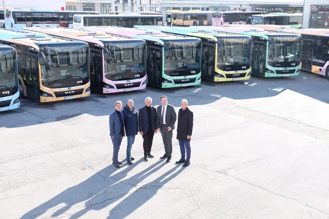 Alexander Jung (VVT), Bernhard Prantauer, Jakob Klimmer (beide Regio Arlberg), LR René Zumtobel, Wolfram Gehri (Postbus). | Foto: ÖBB/Gasser-Mair