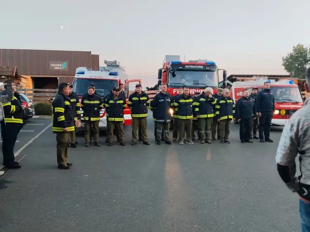 Die Feuerwehr Rotenturm gratulierte ihrem Kommandanten zum Geburtstag. | Foto: Feuerwehr Rotenturm