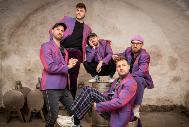 Einer der musikalischen Höhepunkte: „Erwin &amp; Edwin“ mit ihrer Elektrogstanzldisko Tour. | Foto:  Lena Rossgatterer