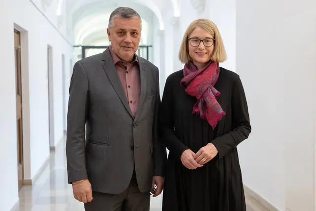 Bildungsdirektor Alfred Klampfer und Bildungslandesrätin Landeshauptmann-Stellvertreterin Christine Haberlander (ÖVP). | Foto: Land OÖ/Spenglingwimmer