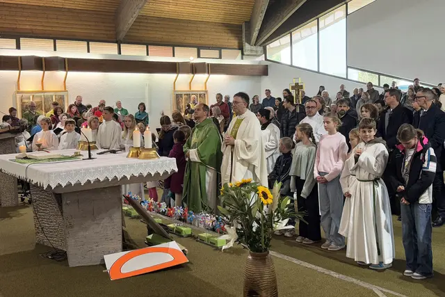 Hohe Feiertage und Anlässe: Bis auf den letzten Platz gefüllt war die Auferstehungskirche in Telfs zum 50-jährigen Bestehen. | Foto: MG Telfs / Dietrich