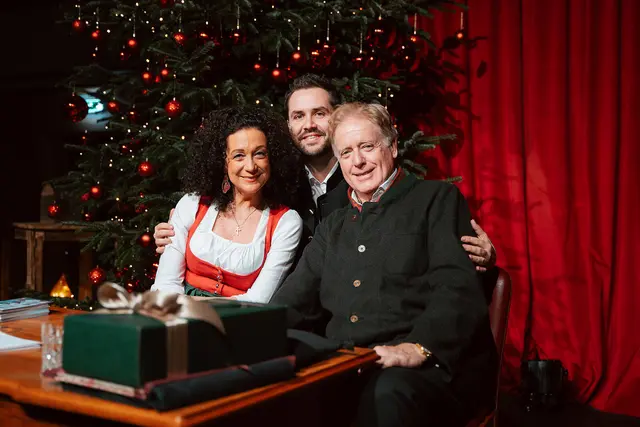 Sorgten für einen unvergesslichen Abend in St. Johann im Saggautal: Barbara Wussow und Albert Fortell mit "Steirer mit Herz"-Obmann Marcel Resch | Foto: Silvan Tatzer