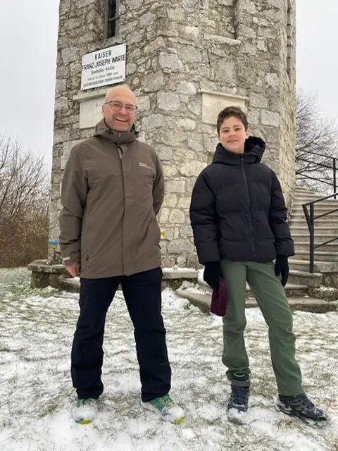 Markus und Georg König am Aussichtsturm der Kaisereiche in Hof. | Foto: König &amp; König