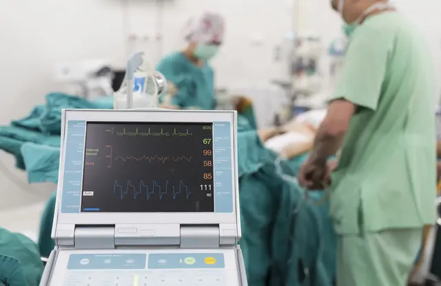 Stadler spricht hier von einer „massiven Belastung“ durch die Umlagen für die Spitäler, aber auch Sozialhilfe und die Jugendwohlfahrt. (Symbolfoto) | Foto: Smarterpix/chanawit