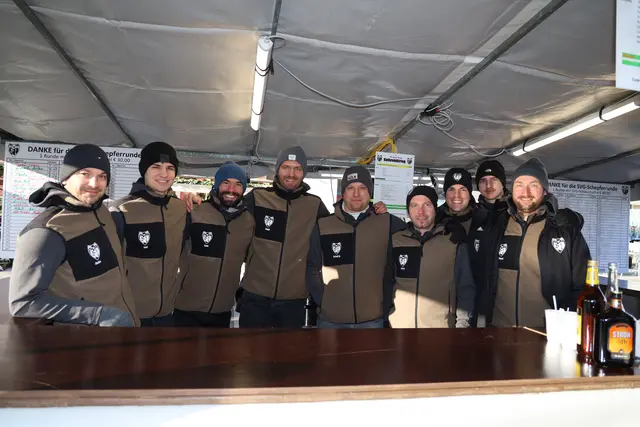 Der Sportverein Gnas sorgte für die kulinarische Versorgung der Marktbesucher. | Foto: MeinBezirk/Johann Schleich