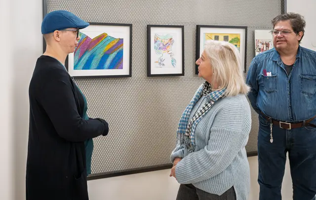 Im Vorraum des Bürgermeisteramts im Schloss Mirabell präsentieren ab dritten Dezember drei Künstlerinnen und Künstler mit Behinderungen ihre Werke. Die Ausstellung soll so neue Räume für Begegnung und Sichtbarkeit eröffnen.  | Foto: Stadt Salzburg/Alexander Killer