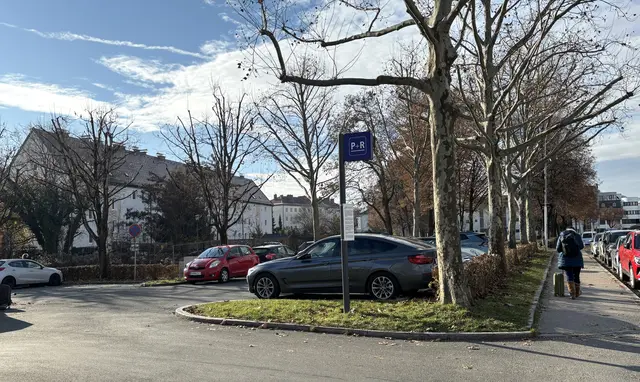 Start der Koralmbahn steht vor der Tür. Im Zuge dessen soll auch der Park&amp;Ride-Parkplatz in der Bahnstraße in Klagenfurt demnächst erweitert werden. Konkret sind 60 weitere Stellplätze geplant. | Foto: Foto: Michael Kurz/MeinBezirk.at