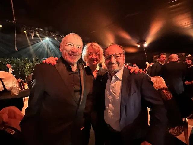 ROMY-Erfinder Rudolf John mit Andrea Etz (etzundwels.de) und Burkhard Ernst (CULT)