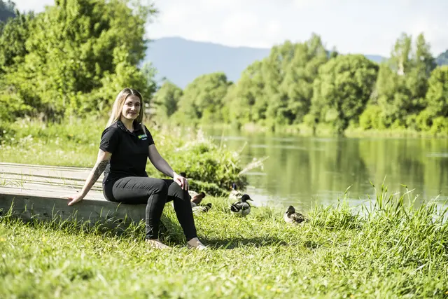 Die junge Kauffrau feiert nun Jubiläum. | Foto: REWE Großhandel GmbH, Klaus Pressberger