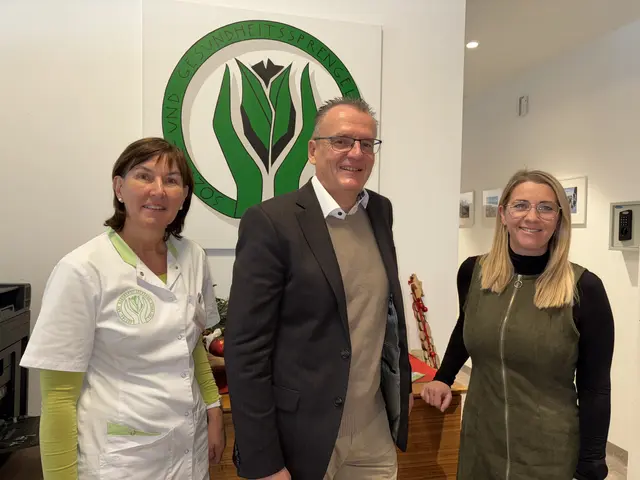 Der künftige Geschäftsführer der "Sozialen Dienste Stubaital", Ivo Habertitz mit GSP-PDL Claudia Schlögl und Katharina Ferchl | Foto: Kainz