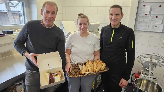 Ortsvorsteher Tom Appel und Stadtrat Christian Nikodym gratulierten persönlich zur Eröffnung und wünschten weiterhin viel Erfolg. | Foto: Stadtgemeinde Laa
