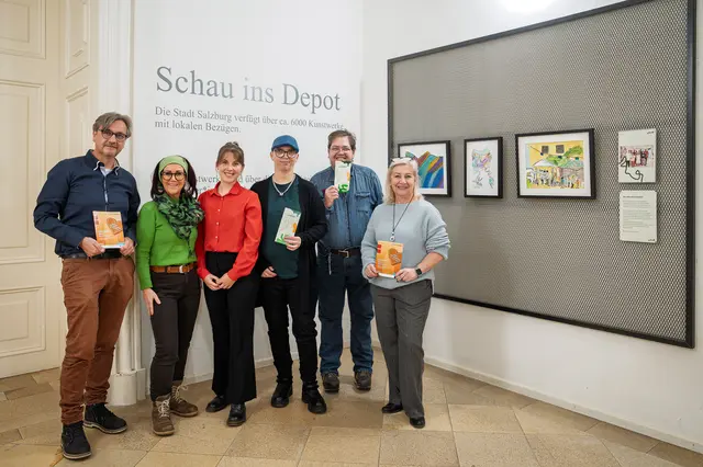 Inklusive Kunst im Schloss Mirabell. Im Bild: v.l.: Peter Ebner, Andrea Kircher, (beide Behindertenbeauftragte Stadt Salzburg) Birgit Podlesak (Leitung M7 inklusive Kunst), Susanne Girlek (Künstlerin), Günther Mrazek (Künstler), Stadträtin Andrea Brandner | Foto: Stadt Salzburg/Alexander Killer
