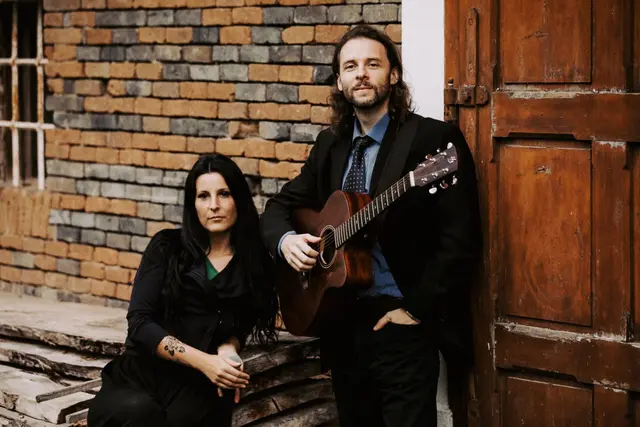 Lisa-Marie Moser und Markus Wirtl spielen auf Hochzeiten. | Foto: Hitmaschin Coverduo