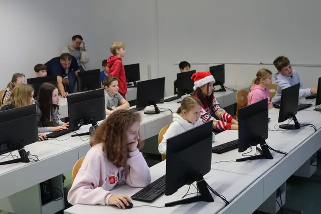 Da wird nicht ferngesehen, sondern Informatik studiert | Foto: Gerhard Langmann