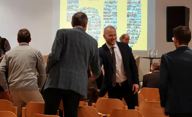 Maximilian Köllner, Bürgermeister von Illmitz, ließ sich nichts entgehen. | Foto: Bernhard Kerezsi