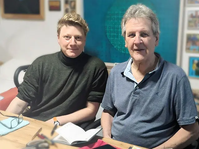 Ahoi-Gemeinderat Clemens Brandstetter (li.) mit Seniorenzentrum-Bewohner Wolfgang P., der die Idee für den Antrag einbrachte. | Foto: Ahoi Linz