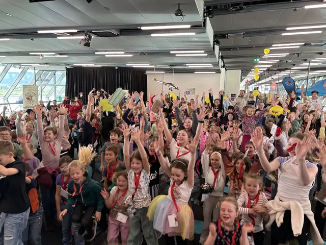 Kinderstadt Dolbu: Hunderte Kinder aus der ganzen Steiermark sind derzeit am Red Bull Ring in Spielberg unterwegs. | Foto: MeinBezirk/Gerold