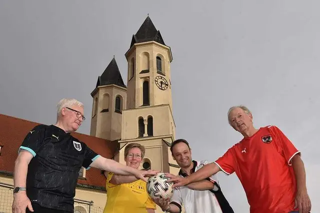Pater Bernhard erzählt: „Immer wieder freue ich mich als ehemaliger Spitzensportseelsorger sehr, wenn Marco Arnautovic und andere Nationalspieler ein Kreuzzeichen beim Betreten des Fußballfeldes machen.“ | Foto: Wolfgang Zarl
