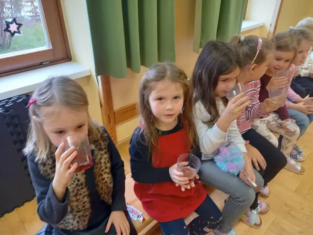 Kindersekt und Lebkuchen und ein kleines Überraschungsgeschenk | Foto: Gößler
