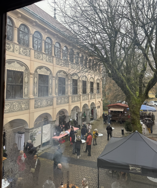 Der Lions-Club Wels Puchberg legte sich wieder ordentlich ins Zeug, um den vielen Gästen einen besinnlichen und erlebnisreichen Adventsstart zu bereiten. | Foto: LC Wels-Puchberg