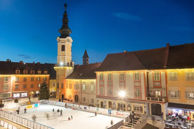 Der frisch präparierte Eislaufplatz läutet den sportlichen Winter ein. | Foto: Stadtgemeinde Bad Radkersburg