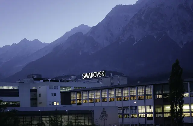 Die Arbeiterkammer Tirol hat ein genaues Auge auf die Entwicklungen bei Swaroski.  | Foto: Archiv