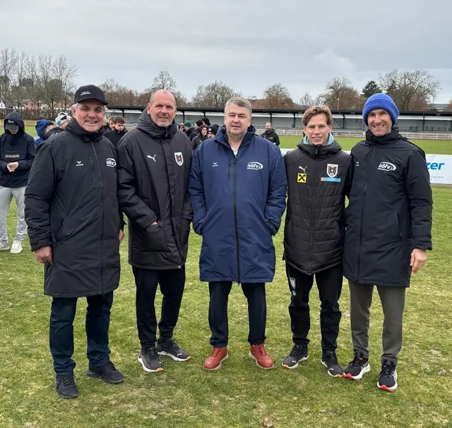 Von links: Gerhard Plank (HG West/NÖFV), Martin Scherb (ÖFB U19-Teamchef), Heimo Zechmeister (NÖFV-Geschäftsführer), Konstantin Breuer (ÖFB Direktion Sport) und Hannes Bratschko (NÖFV-Sportkoordinator) beim 1. ÖFB E-Coach in Hausmening. | Foto: Klaus Kirchweger