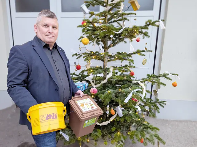 GUV Melk-Geschäftsführer Martin Ritt sieht vor allem bei Lebensmittel unnötigen im Abfall, weil viel zu viel gekauft wird. | Foto: GUV Melk