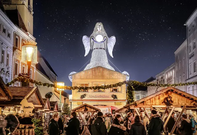 Wels ist in Sachen Christkindlmarkt nun offiziell Europameister und konnte die Jury in Irland heuer durch seine Weihnachts-Projekte in der Innenstadt begeistern. | Foto: WMT