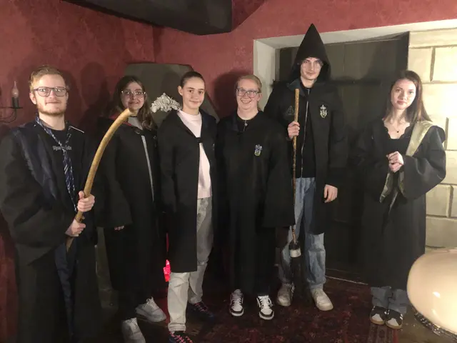 Im Escape-House Vorchdorf stellten sich die Lehrlinge einer gemeinsamen Teambuilding-Aufgabe. | Foto: Escape-House Vorchdorf