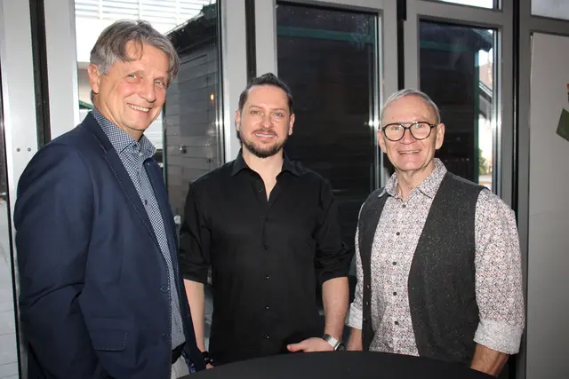 Bankdirektor Johannes Nestler, WKO-Obmannstellvertreter Georg Reschen und Bodybuilder-Legende Walter Stückler | Foto: Cescutti