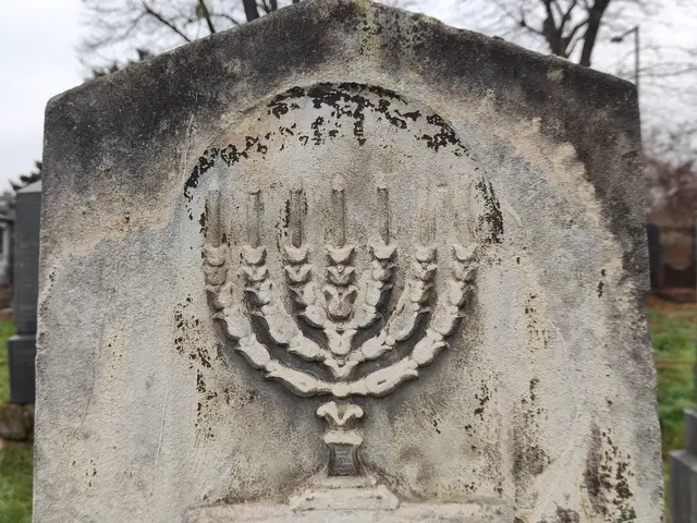 Der siebenarmige Leuchter wird Menora genannt | Foto: I.Wozonig