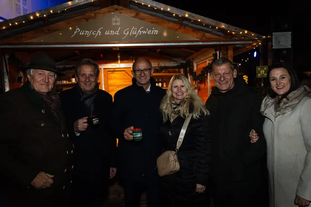 LH Anton Mattle darf Persönlichkeiten aus Gesellschaft, Kultur und Politik begrüßen. | Foto: Fitsch