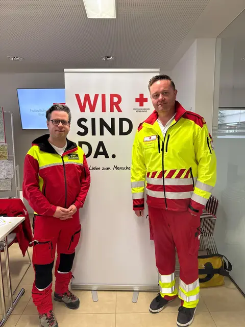 Thomas Wegscheider und Mario Lindner stellten das einstimmig vom Rotkreuz-Bezirksausschuss beschlossene Konzept für ein "strategisches Notarzt-System" für die Steirische Eisenstraße vor. | Foto: Rotes Kreuz, Bezirksstelle Liezen