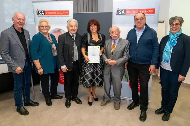 Seniorenbund Landesbildungsreferent Siegfried Ehrenmüller, Seniorenbund-Bezirksobfrau Hildegard Baumgartner-Pichelsberger, Landesobmann LH a.D.  Josef Pühringer, Gabriele Jäger, Univ.-Prof. Klaus Zapotoczky, Seniorenbund-Obmann aus Grünburg-Steinbach Karl Ofner-Wiesner und Christine Radler, ISA-Produktmanagerin am WIFI (von links). | Foto: OÖ Seniorenbund