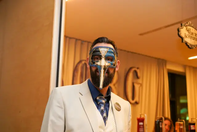 Sebastian Hiller, Lehrer am BORG und Hauptverantwortlicher für die Technik beim Ball | Foto: Fabian Berger