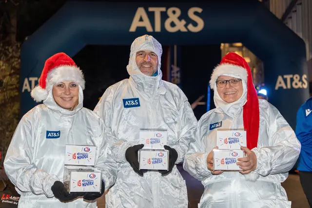 In den ATS-Spendenboxen landeten 5.200 Euro für das Ö3-Weihnachtswunder. | Foto: AT&amp;S/Markus Wasmayer