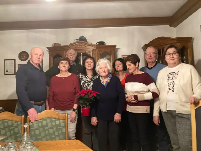Unter den Gratulantinnnen und Gratulanten befanden sich Regina und Josef Lebinger, Erni und Walter Weghofer, Veronika Stifter, Elisabeth Steiner sowie Martina und Werner Gradwohl. | Foto: Werner Gradwohl
