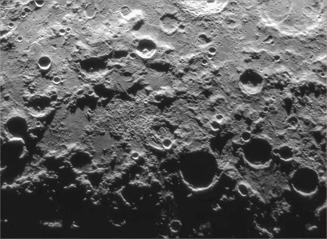 Apollo 16 Landestelle. Sie befindet sich im linken unteren Teil, die ebene Fläche | Foto: Günter Kleinschuster