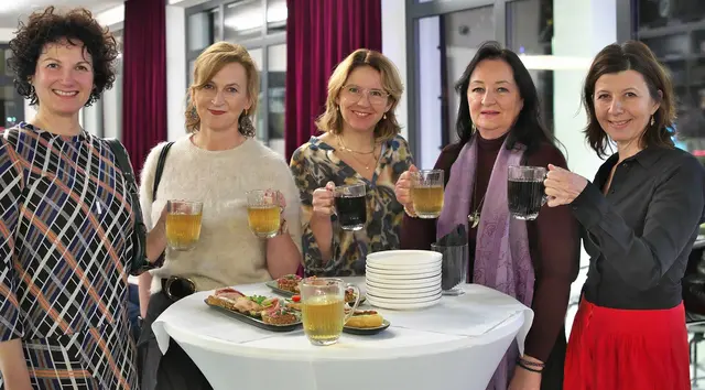 Netzwerkten in Bad Ischl (v.l.n.r.): Bianca Günther, Manuela Struber, Karina Aigner, Gisela Feldhofer und Tanja Pfau. | Foto: event-fotograf.at