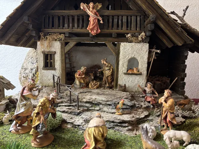 Eine alpenländische Krippe der Krippenfreunde Oststeiermark. | Foto: Margot Jeitler/MeinBezirk