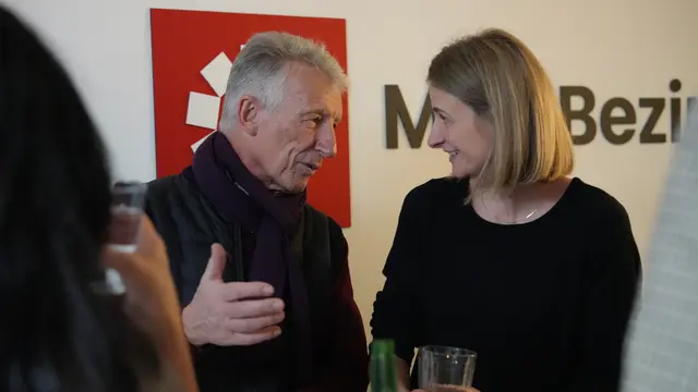 Helmut Mödlhammer im Gespräch mit MeinBezirk Salzburg Redakteurin Julia Hetteger.  | Foto: Sabrina Moriggl