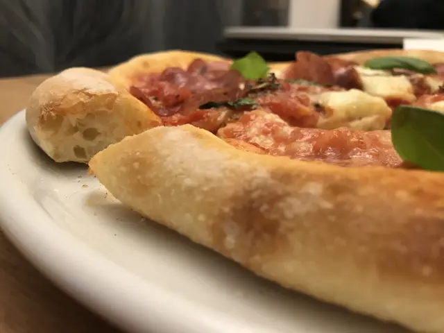 Im Jänner übernimmt der langjährige Pizzakoch Hüseyin Yalcin die Pizzeria Palermo in Jennersdorf.  | Foto: Thomas Fuchs