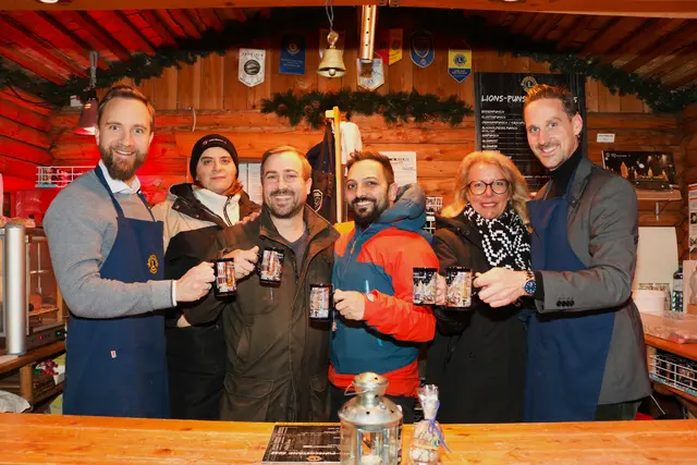 Wirtschaftsstadtrat Martin Oberndorfer, Kreativassistentin Ursula Kolberger, die Redakteure Felix Aschermayer und Philipp Braun, sowie Geschäftsstellenleiterin Susanne Traxler und Thomas Brindl von der WKO. | Foto: MeinBezirk