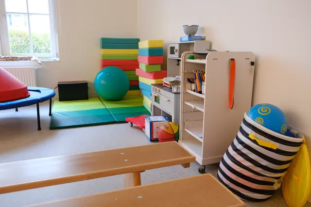 Die neuen Räumlichkeiten bieten Platz für Einzel- und Gruppentherapien, Rückzugs- und Bewegungsbereiche, spezielle Räume für Musik-, Ergo- und Physiotherapie sowie eine moderne, flexibel nutzbare Tagesklinik. | Foto: Oskar Bischof