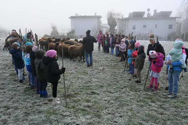 Das Hirtentraining beginnt für die Drittklässler.  | Foto: Königer