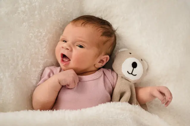 Name: Johanna 
Geburtsdatum: 19.10.2025
Gewicht: 4.360 g
Größe: 53 cm
Eltern: Selina Zweytick &amp; Andreas Kurzmann 
aus Gralla  | Foto: Claudia Reisinger Photographie