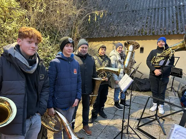 Matthias Riegler. Lucca Saul, Josef Neid, Johannes Eminger, Bianca Leithner, Matthias Rader. | Foto: RegionlMusikschule